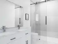 2 5629 KING GEORGE BOULEVARD - thumbnail 6
