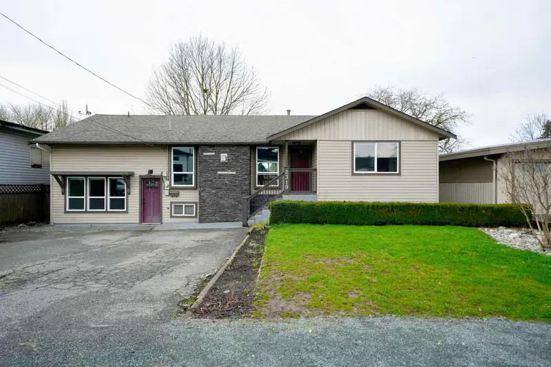 2319 HEMLOCK STREET - photo 1 of 25