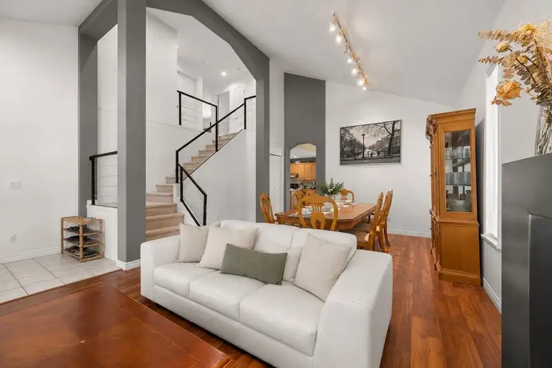7530 146 STREET - photo 4 of 25