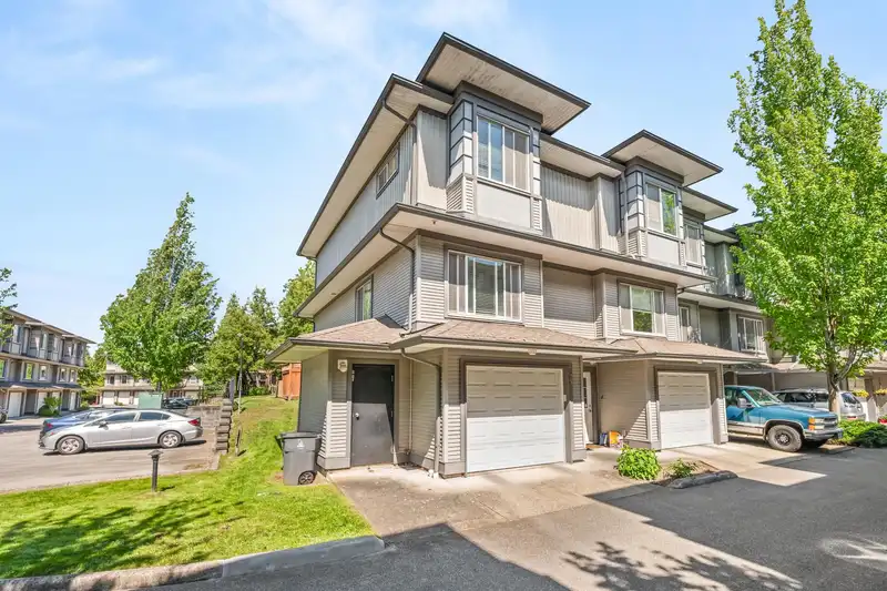 75 18701 66 AVENUE - photo 1 of 40