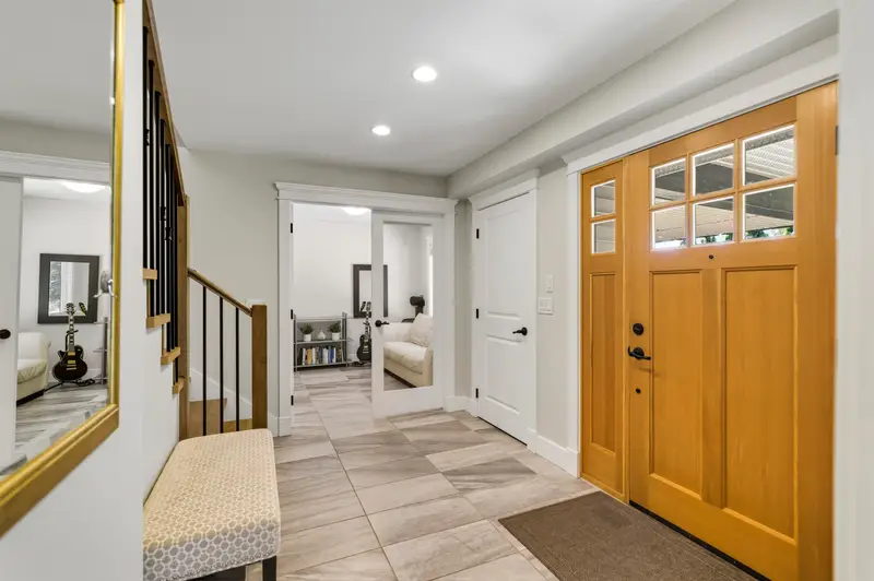 884 WELLINGTON DRIVE - photo 4 of 25