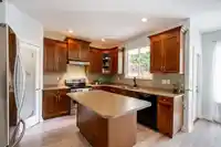 6125 150A STREET - thumbnail 7