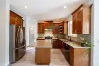 6125 150A STREET - thumbnail 9