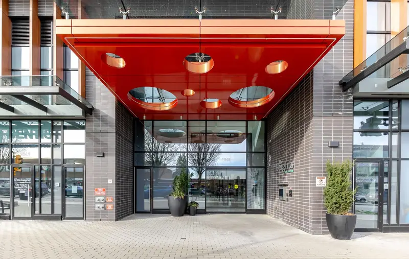 309 1045 AUSTIN AVENUE - photo 1 of 25