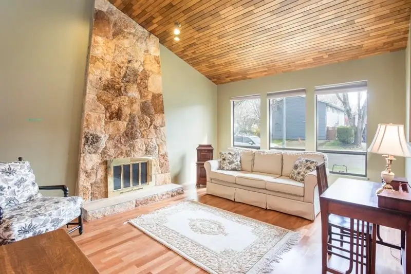 10139 LAWSON DRIVE - photo 2 of 25