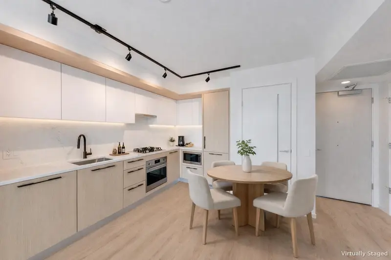 366 5189 EARLES STREET - photo 2 of 25