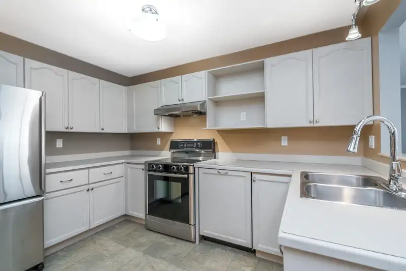 217 9299 121 STREET - photo 2 of 35