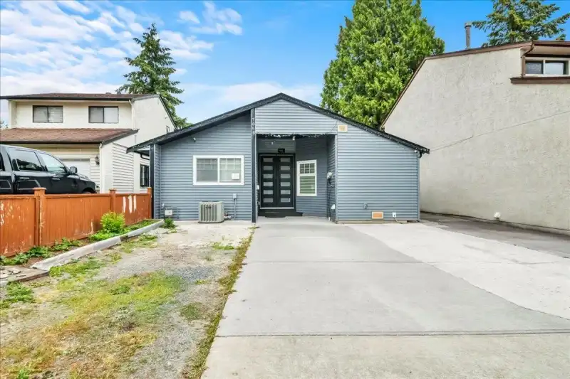 7068 129A AVENUE - photo 1 of 33