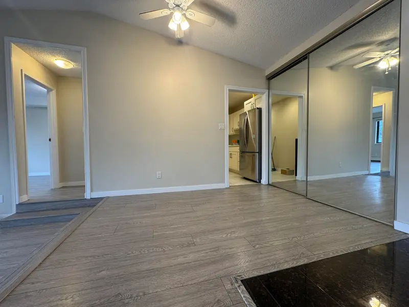 329 8500 ACKROYD ROAD - photo 2 of 9