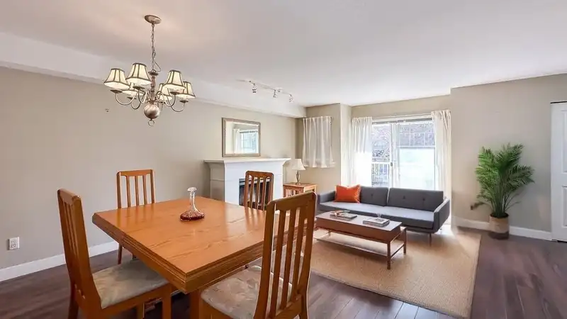 38 6568 193B STREET - photo 4 of 22