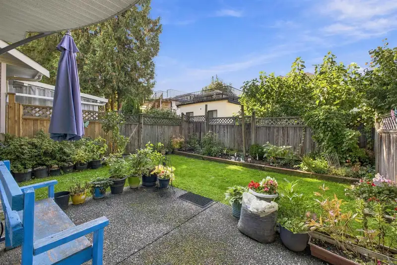 18 8289 121A STREET - photo 3 of 25