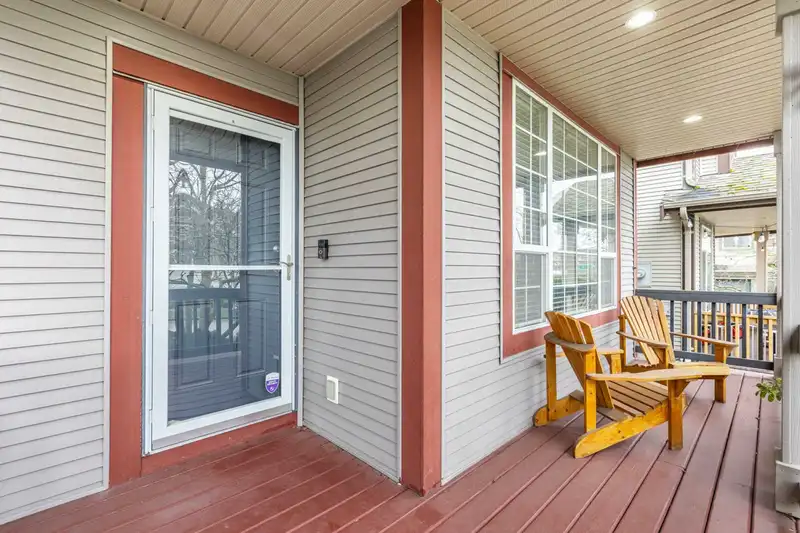 19489 66 AVENUE - photo 3 of 39