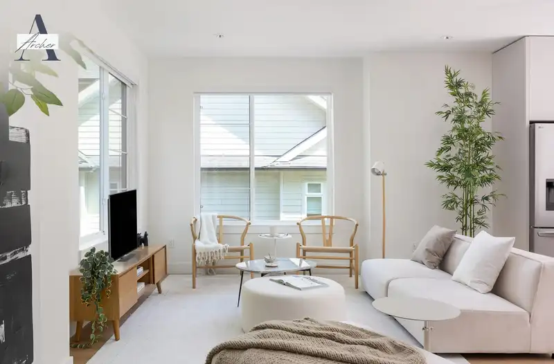 61 14285 64 AVENUE - photo 2 of 22