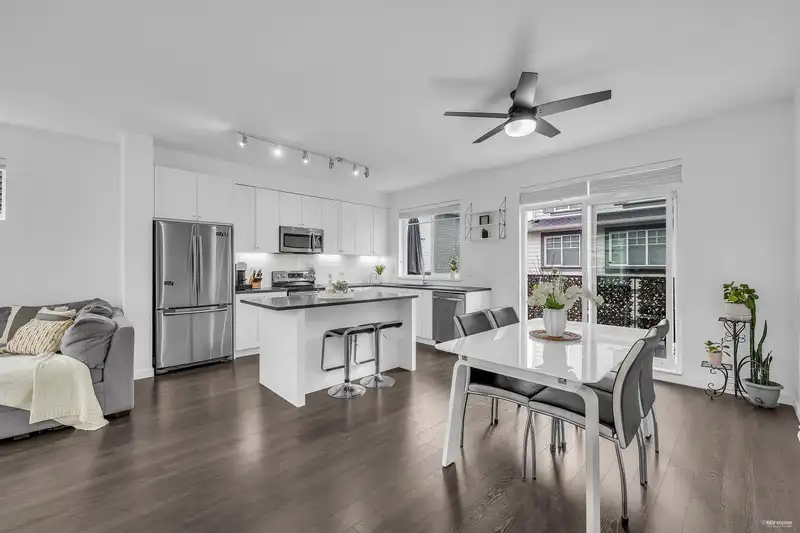 55 15850 85 AVENUE - photo 2 of 31