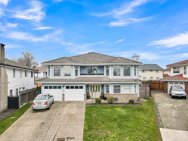 13711 90A AVENUE - photo 1 of 14