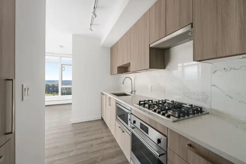 4306 13350 CENTRAL AVENUE - photo 2 of 36