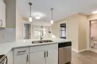 L101 13555 GATEWAY DRIVE - thumbnail 10