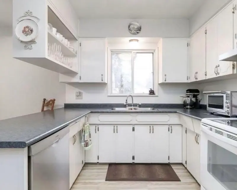 3062 WELLINGTON STREET - photo 2 of 12