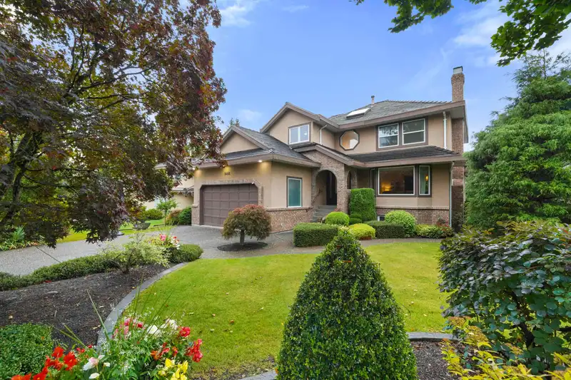 9466 163 STREET - photo 1 of 38