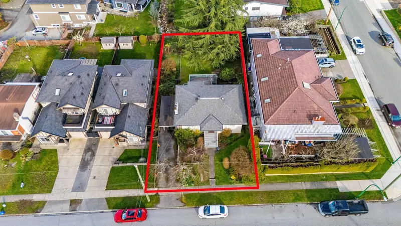 4780 SMITH AVENUE - photo 3 of 7