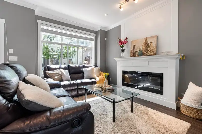90 13670 62 AVENUE - photo 2 of 37