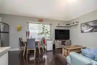 7310 191B STREET - thumbnail 29