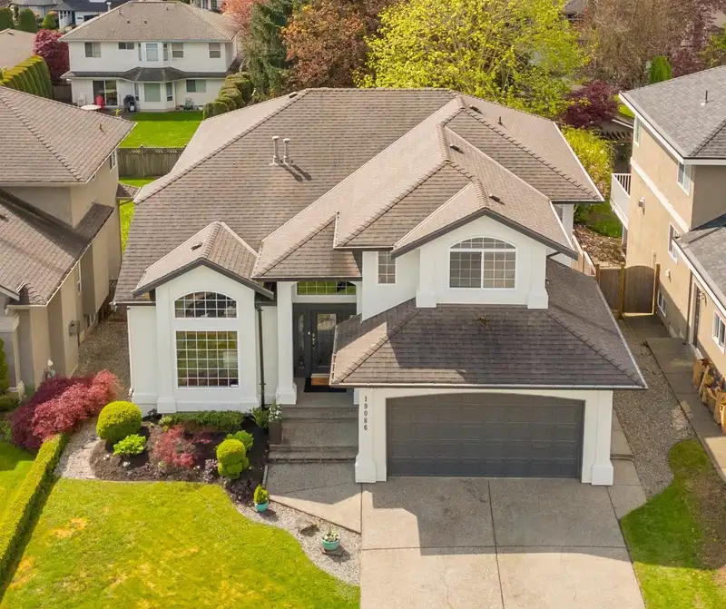 19086 63 AVENUE - photo 1 of 37