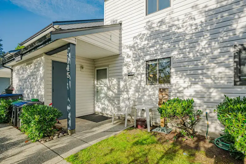 145 13762 67 AVENUE - photo 1 of 19