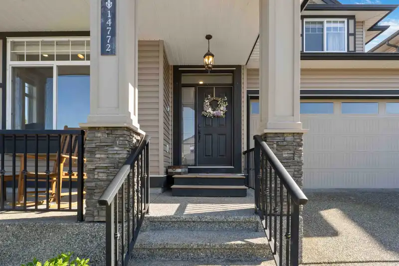 14772 61A AVENUE - photo 3 of 36