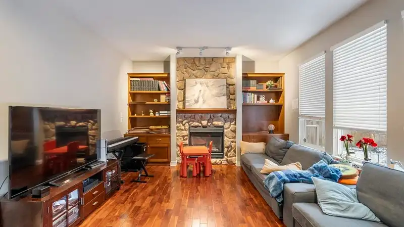 7287 147A STREET - photo 3 of 32