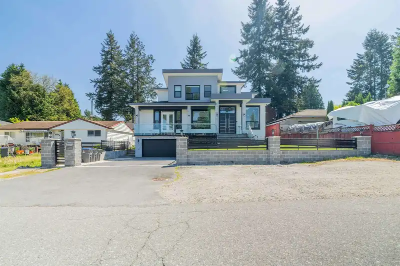 13880 78A AVENUE - photo 1 of 40
