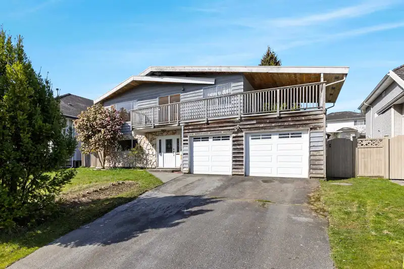 7257 148 STREET - photo 1 of 27