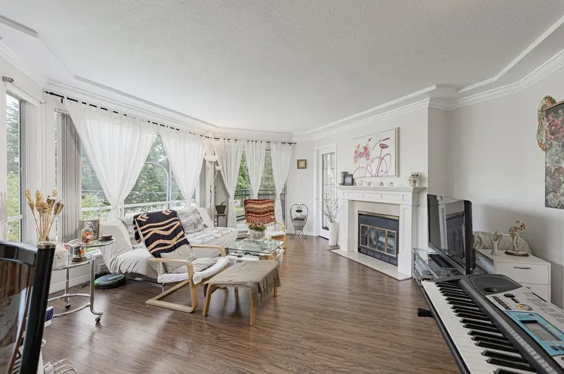 252 8600 LANSDOWNE ROAD - photo 2 of 19