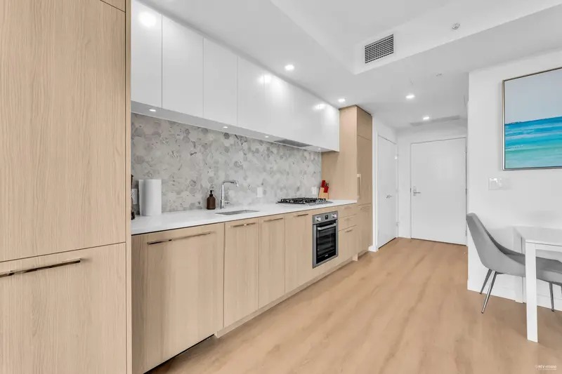 1803 2425 ALPHA AVENUE - photo 4 of 25