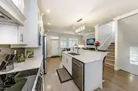 6 7198 179 STREET - thumbnail 16