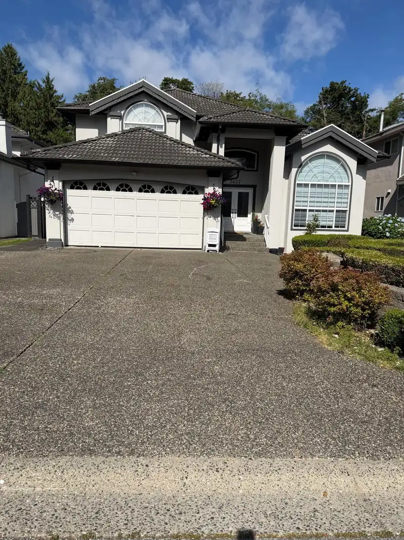 Address not disclosed - photo 1 of 2