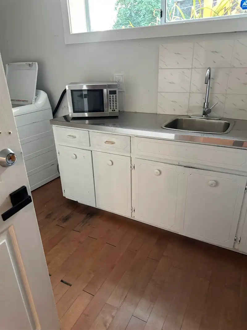 309 13771 72A AVENUE - photo 2 of 2