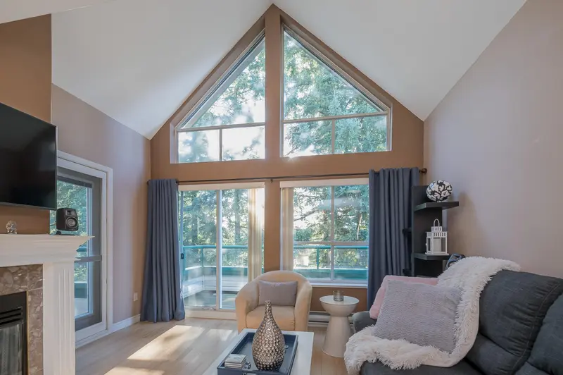 407 33280 E BOURQUIN CRESCENT - photo 3 of 25