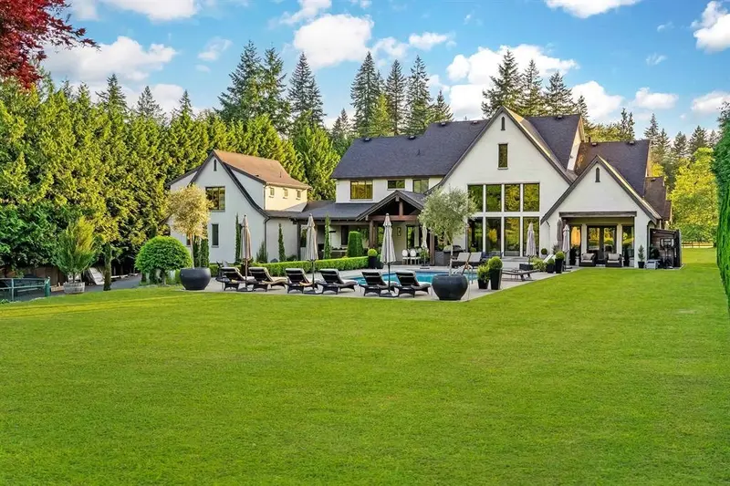 7670 240 STREET - photo 2 of 25