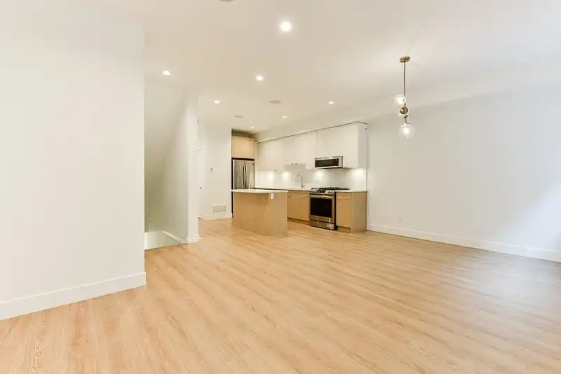 16 8140 166 STREET - photo 3 of 28