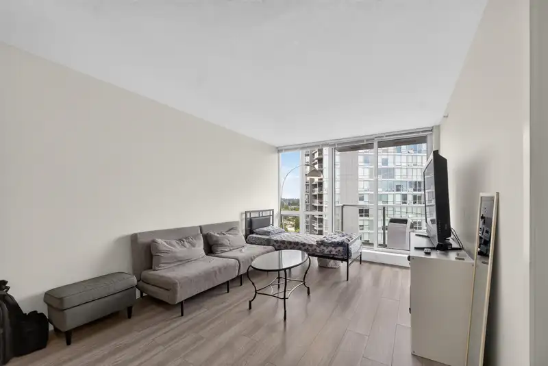 1903 13688 100 AVENUE - photo 3 of 11