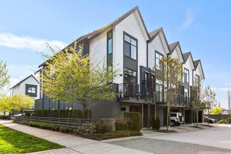102 17568 57A AVENUE - photo 1 of 31