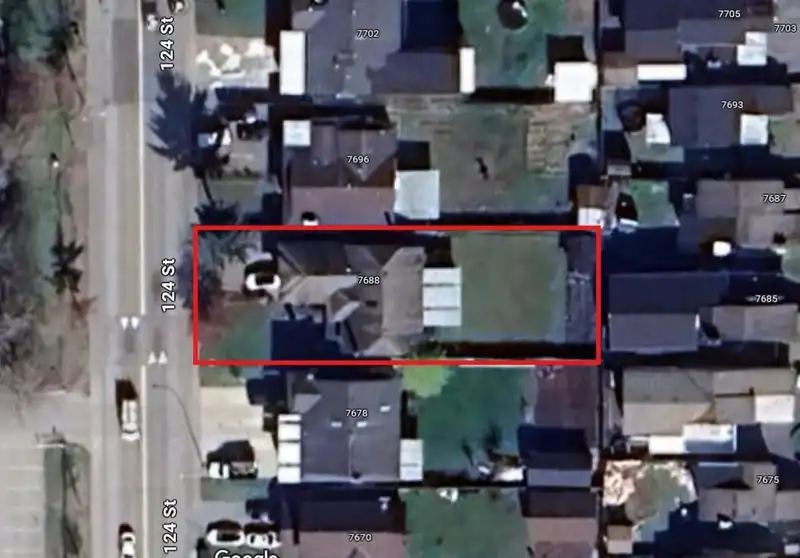 7688 124 STREET - photo 3 of 10