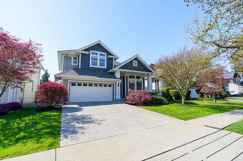 14518 58 AVENUE - photo 1 of 38