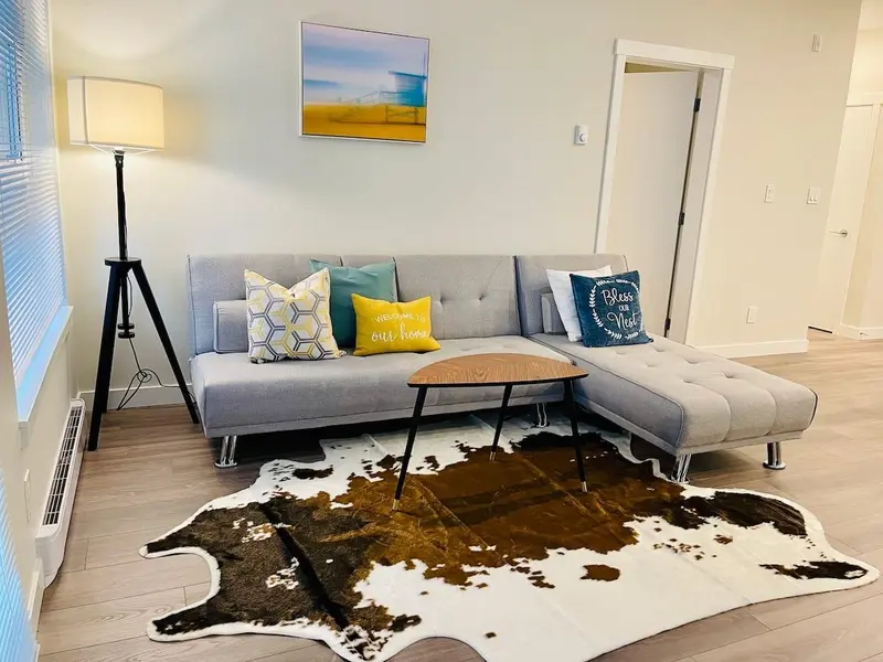 111 10838 WHALLEY BOULEVARD - photo 2 of 25