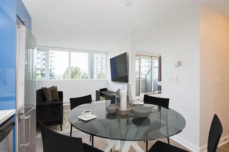 510 13380 108 AVENUE - photo 4 of 20