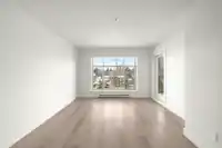 318 13555 GATEWAY DRIVE - thumbnail 9