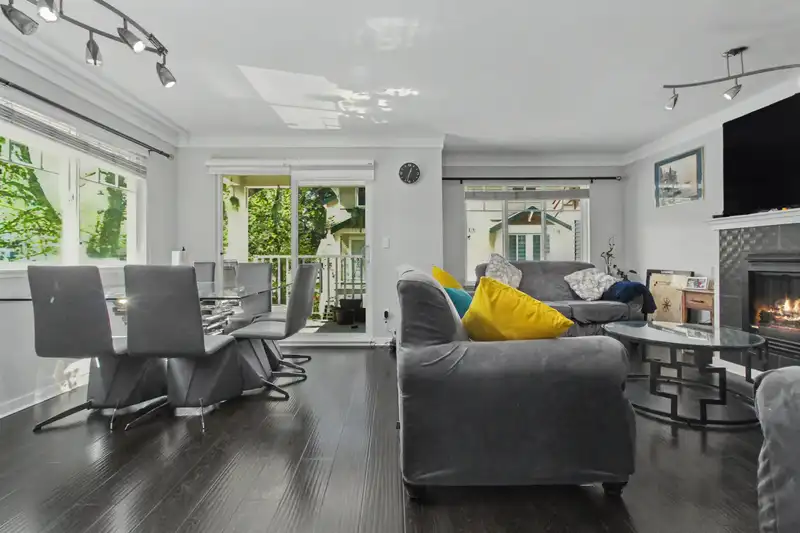 45 12711 64 AVENUE - photo 3 of 33
