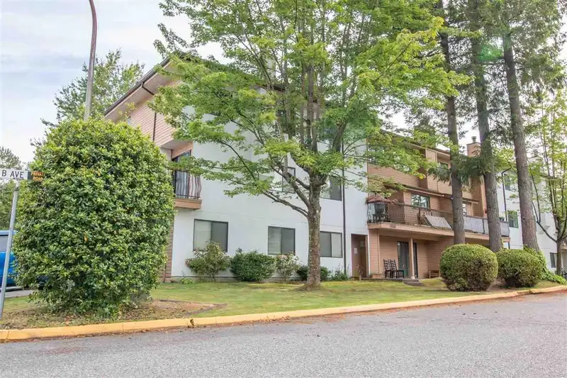 204 13316 71B AVENUE - photo 1 of 19