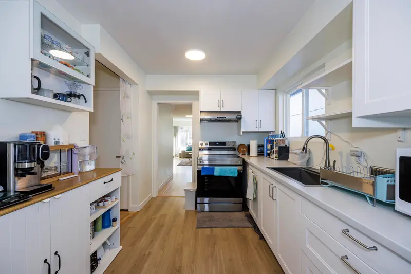 5761 CULLODEN STREET - photo 3 of 23